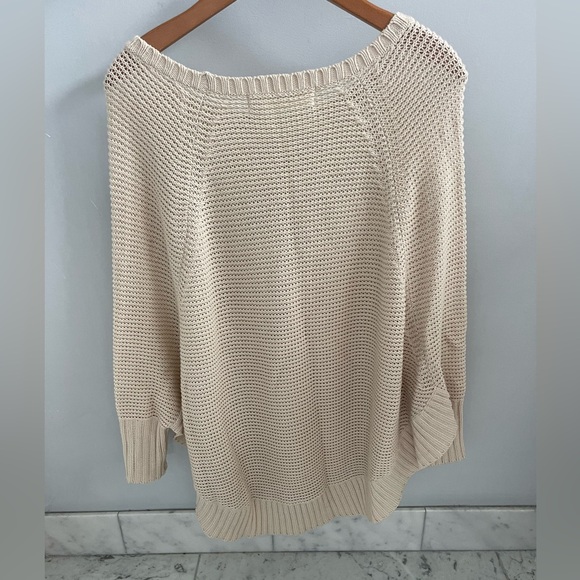 Women’s Sparrow brand poncho sweater. - Picture 2 of 3